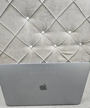 New Laptop Apple MacBook Pro 2019 16GB Intel Core I9 SSD 512GB