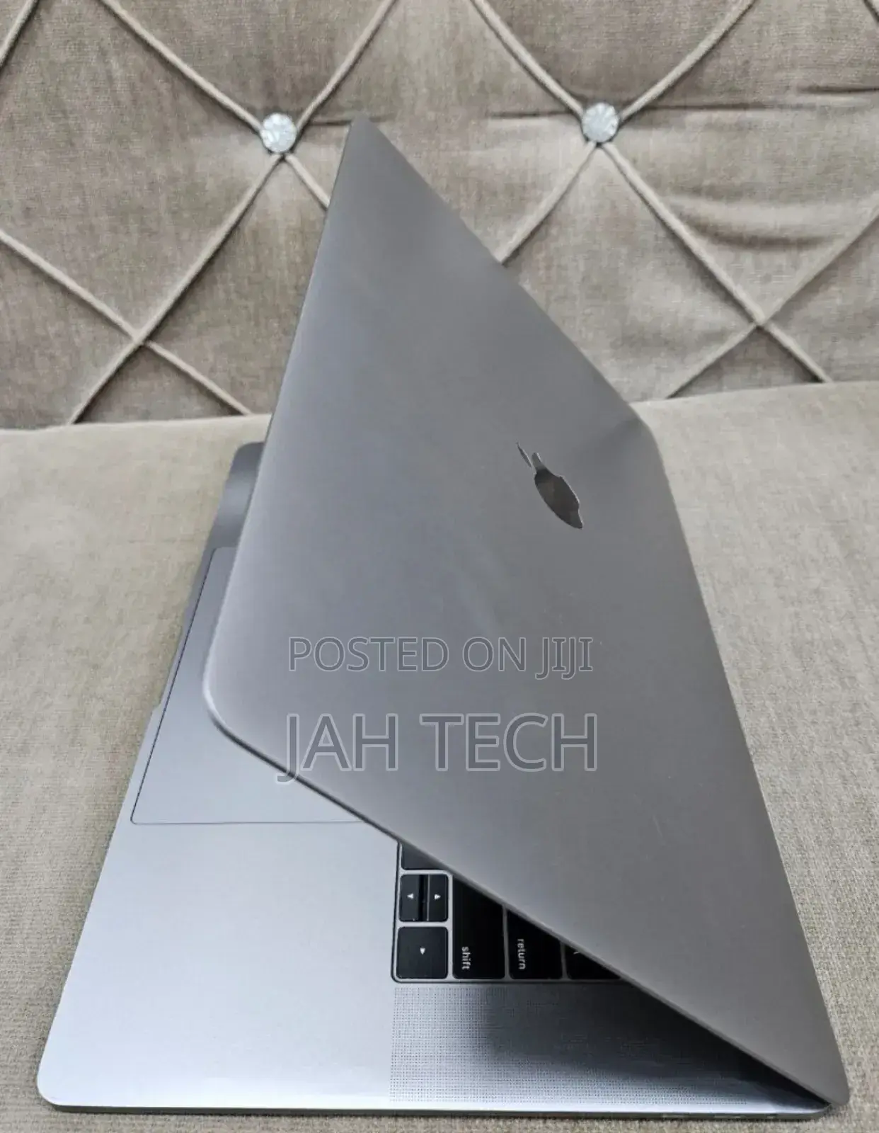 New Laptop Apple MacBook Pro 2019 16GB Intel Core I9 SSD 512GB