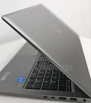 New Laptop HP ZBook Firefly G8 16GB Intel Core I7 SSD 1T