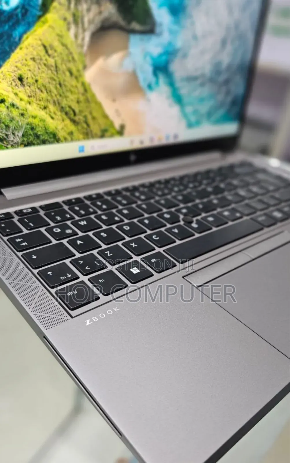 New Laptop HP ZBook Firefly G8 16GB Intel Core I7 SSD 512GB