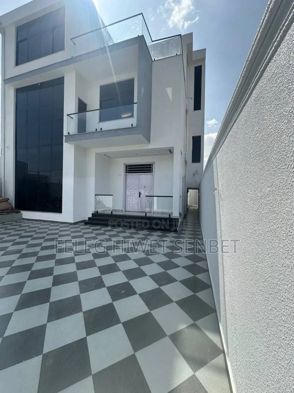 Furnished 6bdrm House in አአ, Bole for sale