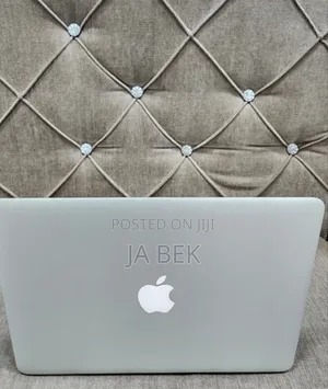 New Laptop Apple MacBook Pro 2015 8GB Intel Core I5 SSD 128GB