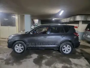 Toyota RAV4 2.5 4x4 2011 Gray