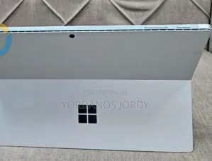 New Laptop Microsoft Surface Pro 7 16GB Intel Core I7 SSD 256GB