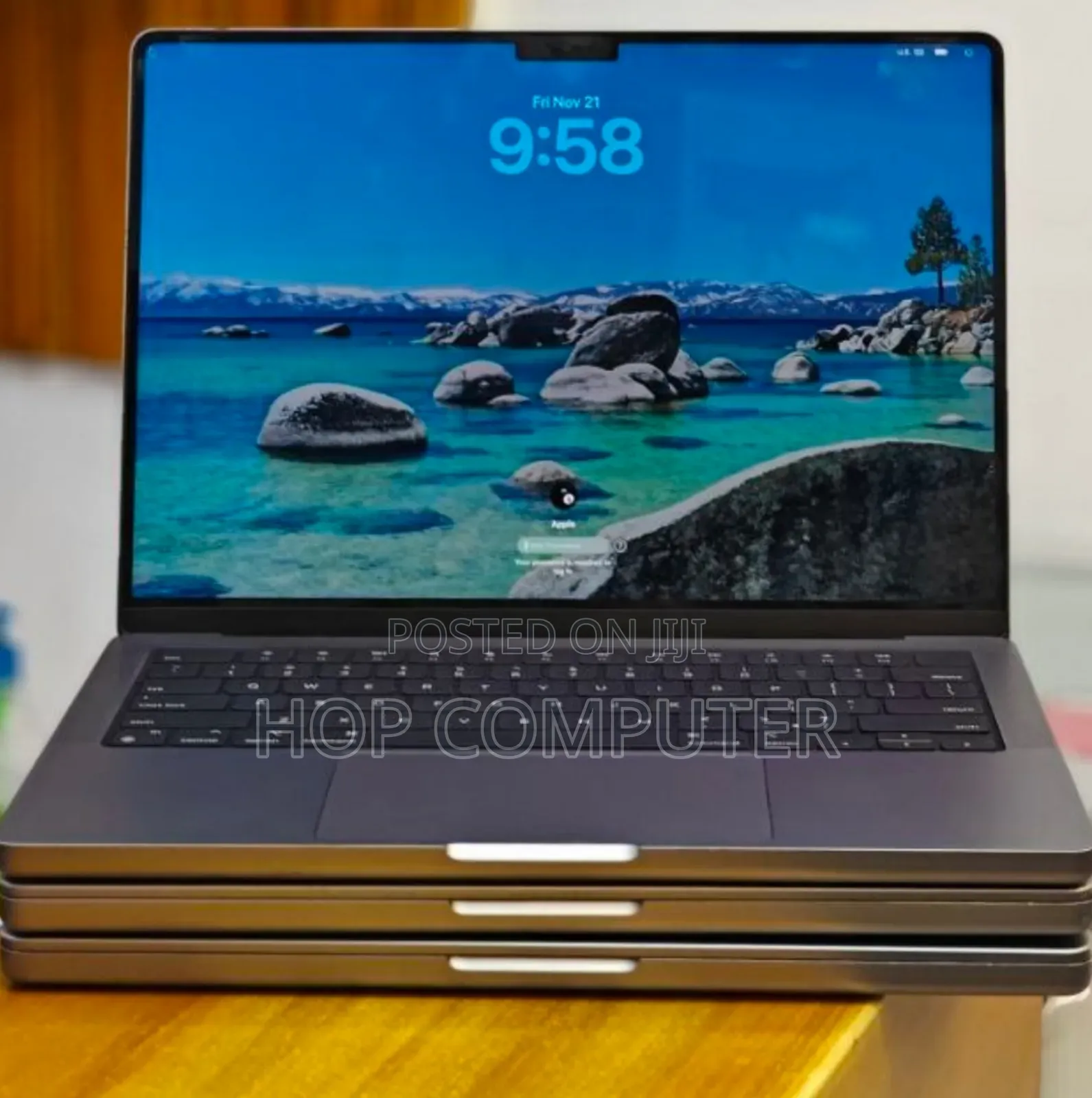 New Laptop Apple MacBook Pro M1 32GB Apple M1 Pro SSD 512GB