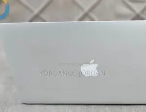 New Laptop Apple MacBook Air 2015 8GB Intel Core I5 SSD 128GB
