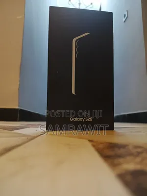 Photo - New Samsung Galaxy S25 128 GB Silver