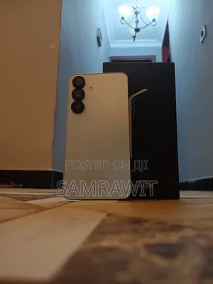 New Samsung Galaxy S25 128 GB Silver