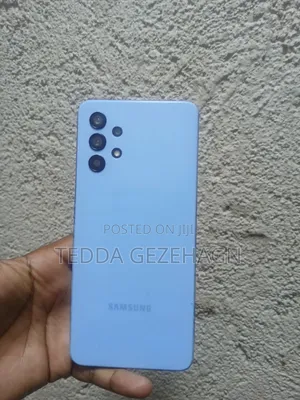 Photo - Samsung Galaxy A32 128 GB Blue
