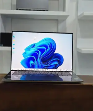 New Laptop Dell XPS 15 32GB Intel Core I9 SSD 1T