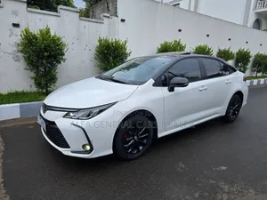 Toyota Corolla 2022 White