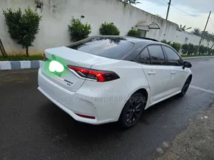 Toyota Corolla 2022 White