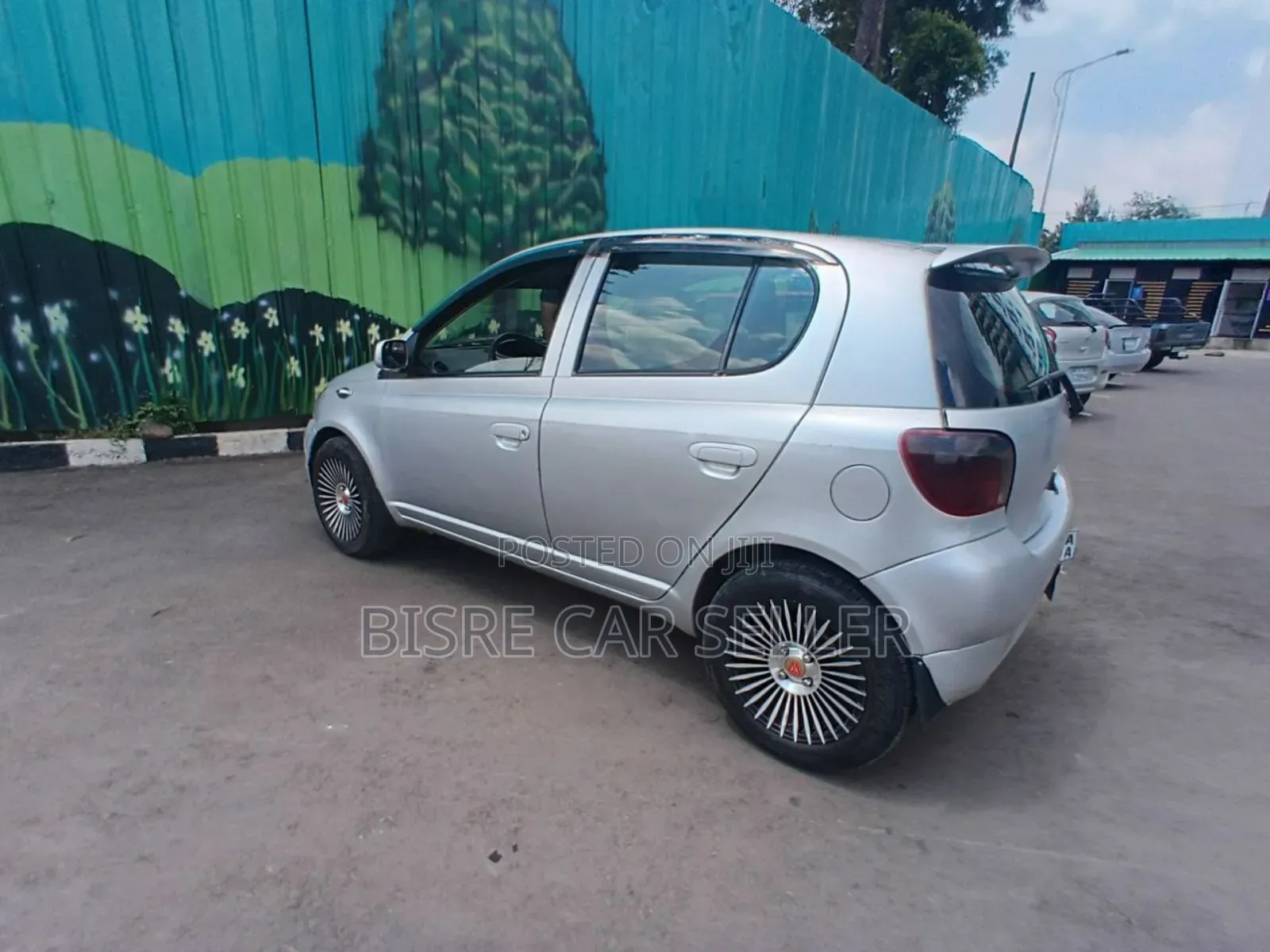 Toyota Vitz 2001 Silver
