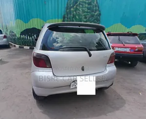 Toyota Vitz 2001 Silver