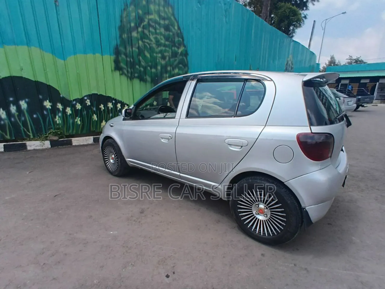 Toyota Vitz 2001 Silver