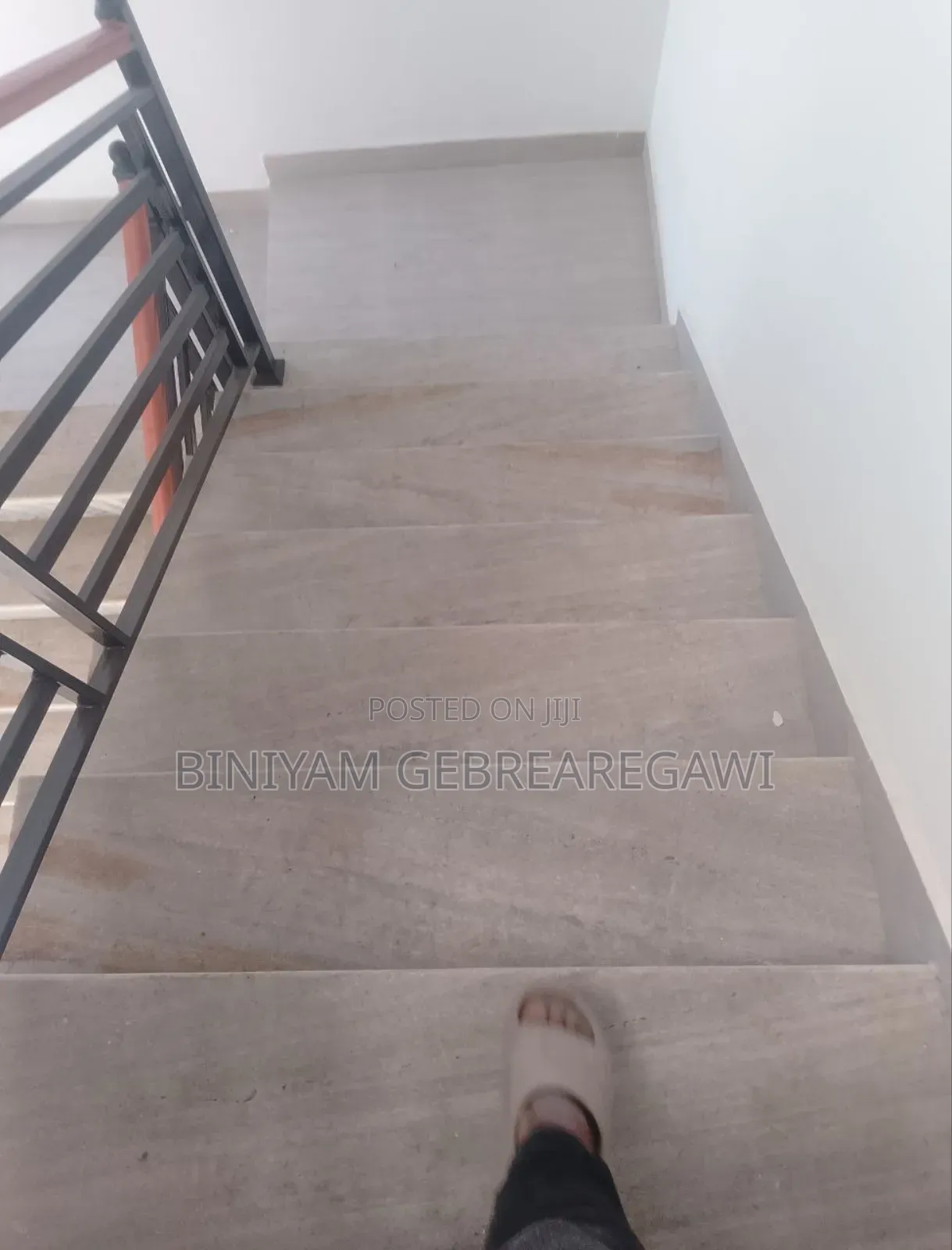 6bdrm House in G+2, Yeka for rent