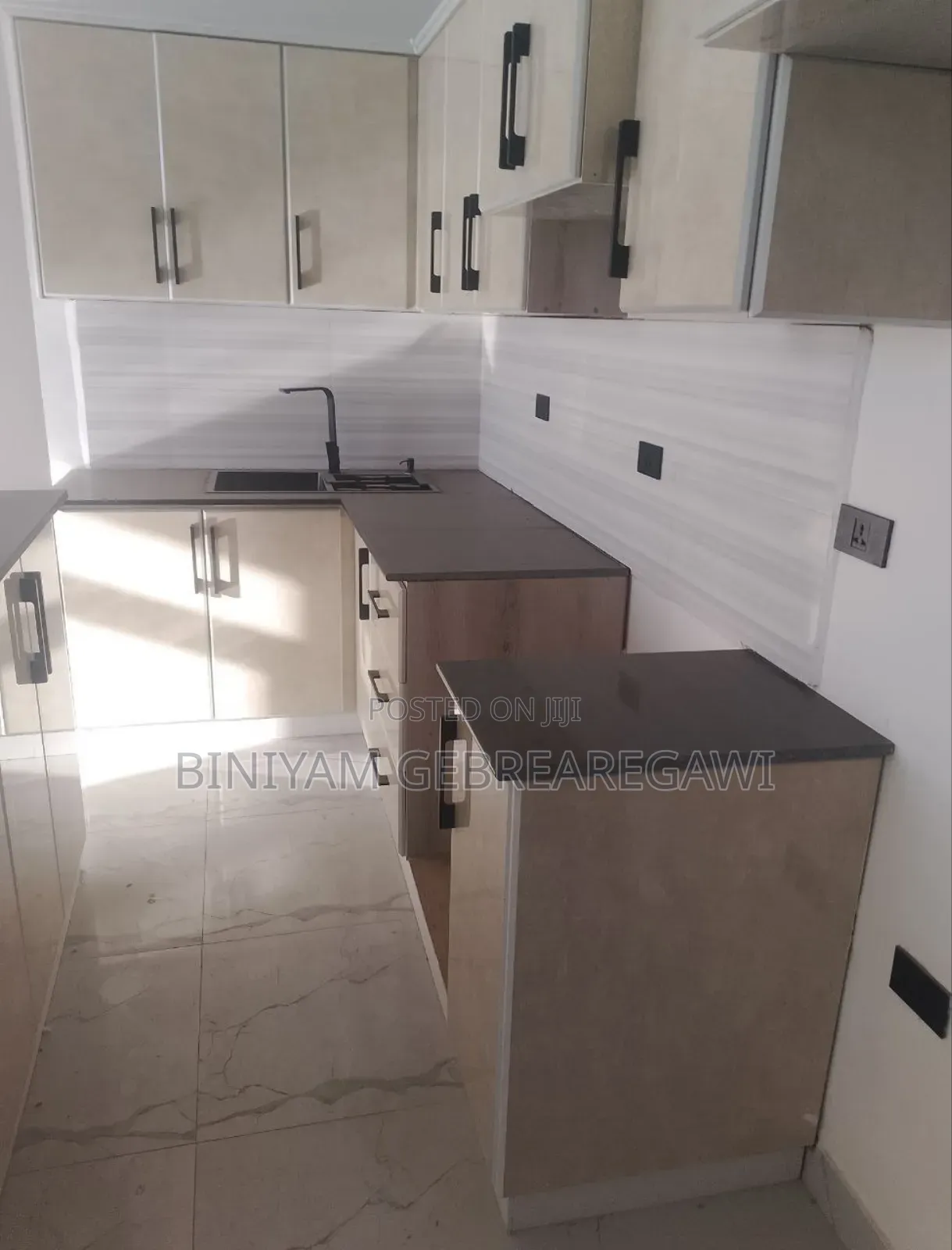 6bdrm House in G+2, Yeka for rent