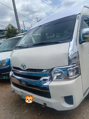 Photo - Toyota HiAce 2022 White