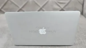 New Laptop Apple MacBook Air 2015 8GB Intel Core I5 SSD 128GB