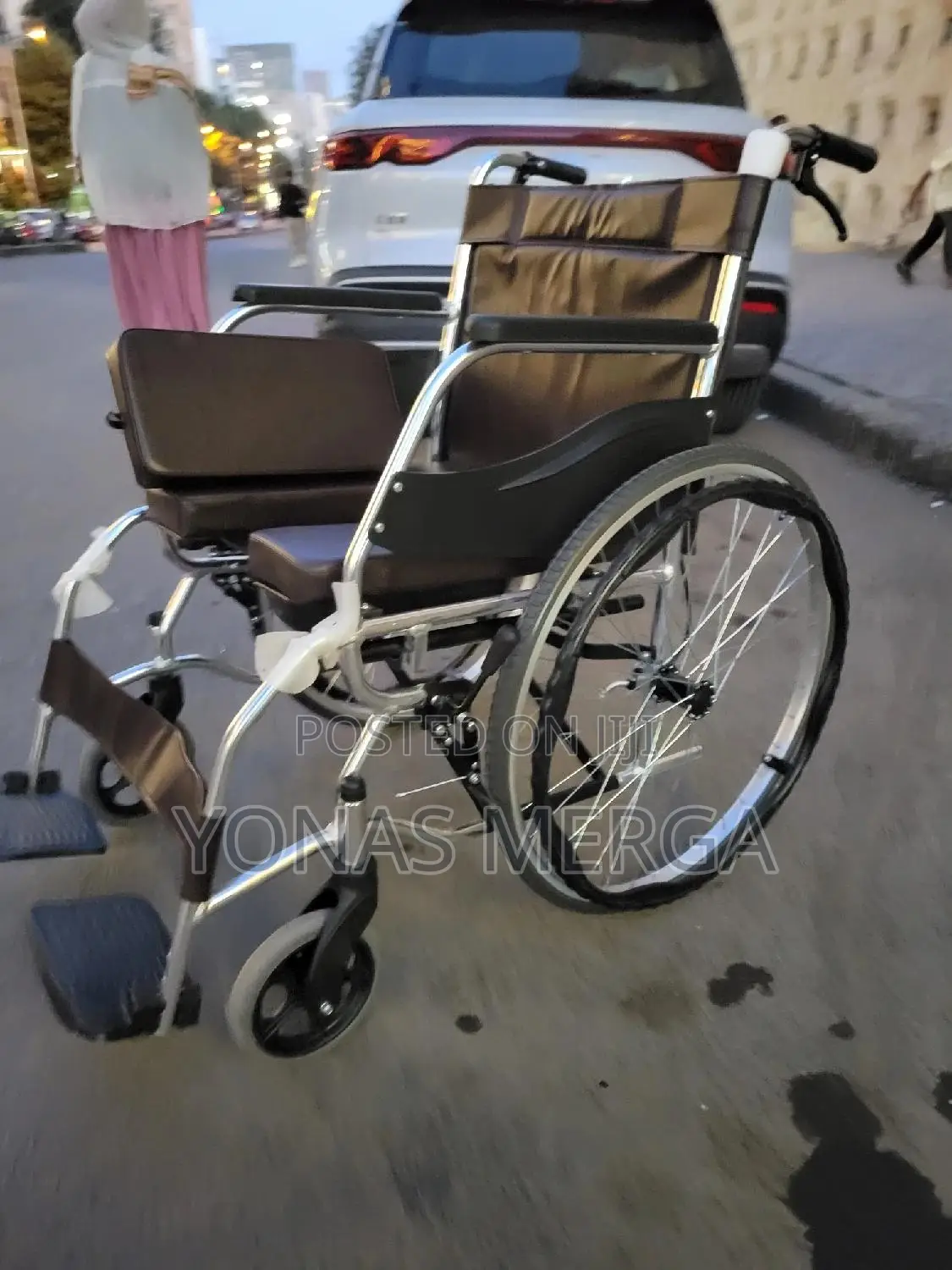 Toilet Wheelchair梯嵊wheelchair//Max Supported Weight (Kg)
150 Kg