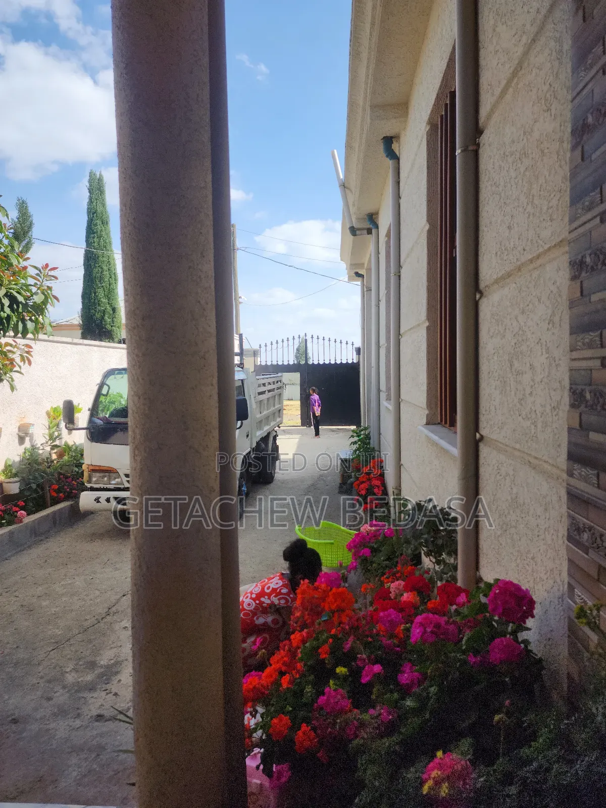 Furnished 4bdrm House in Oromia-Finfinne for sale