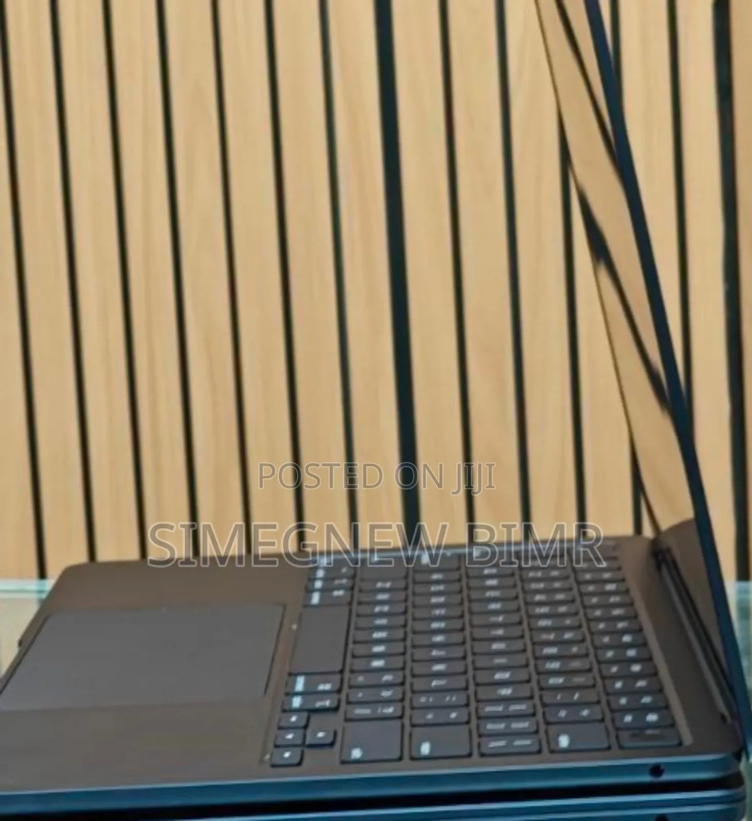 New Apple MacBook Air 2024 M3 13-Inch 8GB Intel Core M3 SSD 256GB