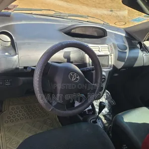 Toyota Yaris 1.0 2006 Gray