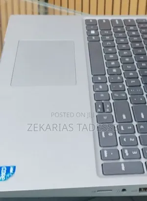 Photo - New Laptop Dell Latitude 5540 16GB Intel Core I5 SSD 512GB