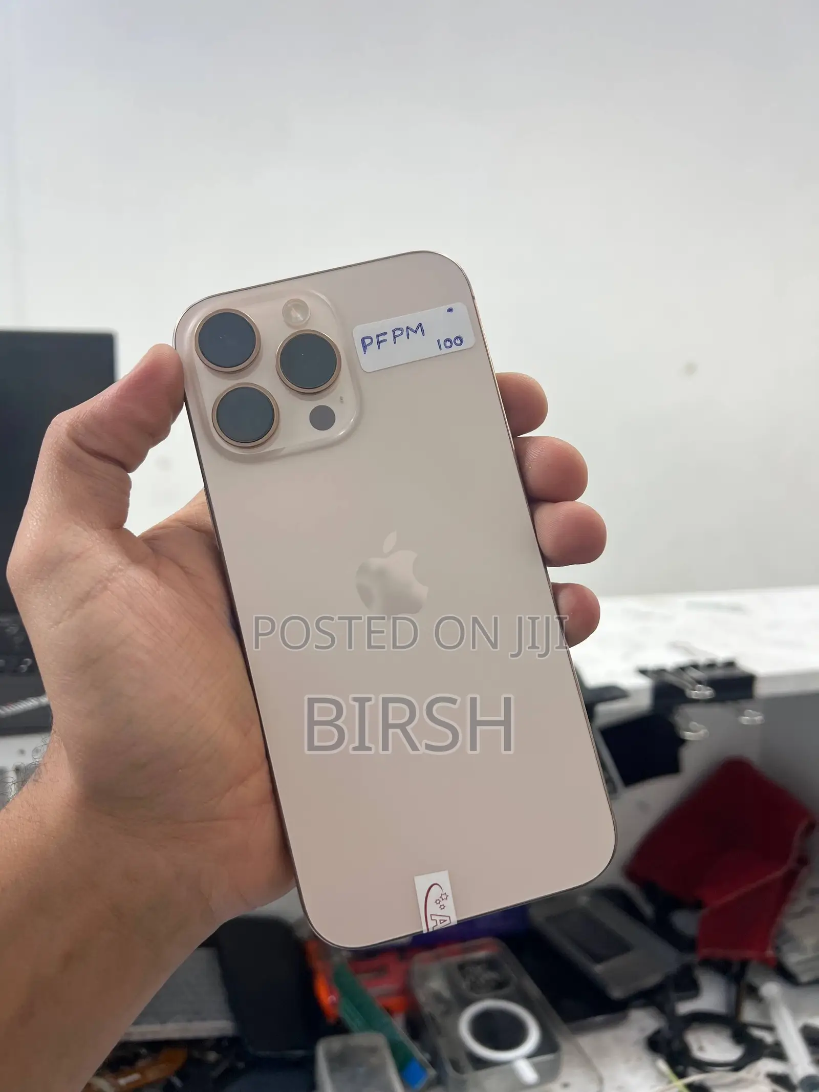 New Apple iPhone 16 Pro Max 256 GB Gold