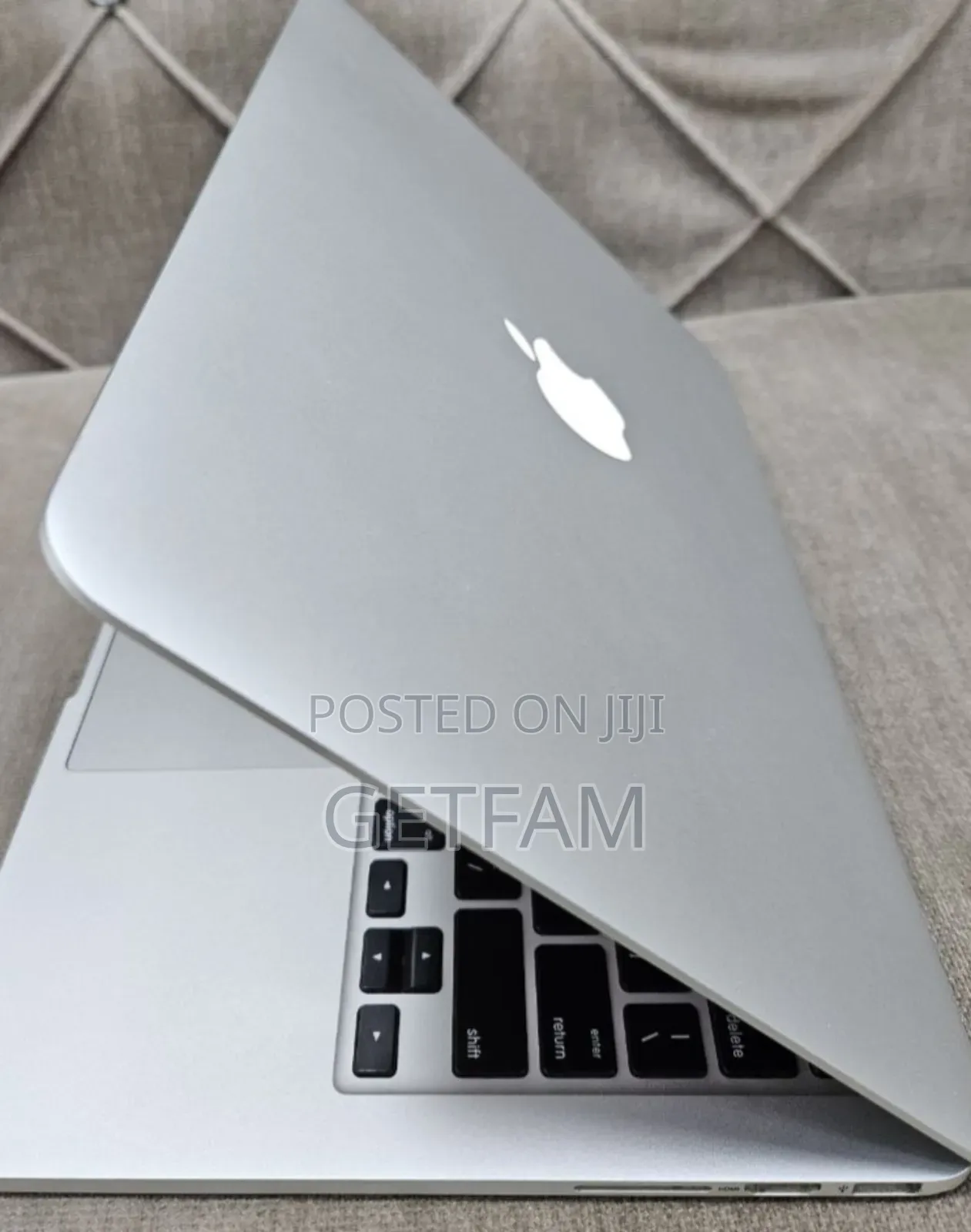 New Laptop Apple MacBook Pro 2015 8GB Intel Core I5 SSD 128GB