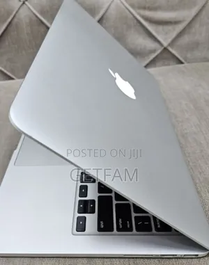 Photo - New Laptop Apple MacBook Pro 2015 8GB Intel Core I5 SSD 128GB