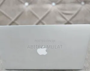 New Laptop Apple MacBook Air 2015 8GB Intel Core I5 SSD 128GB