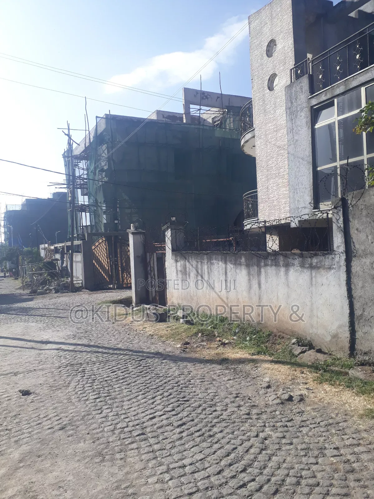 8bdrm Penthouse in Nasswe Real State, Nifas Silk-Lafto for sale