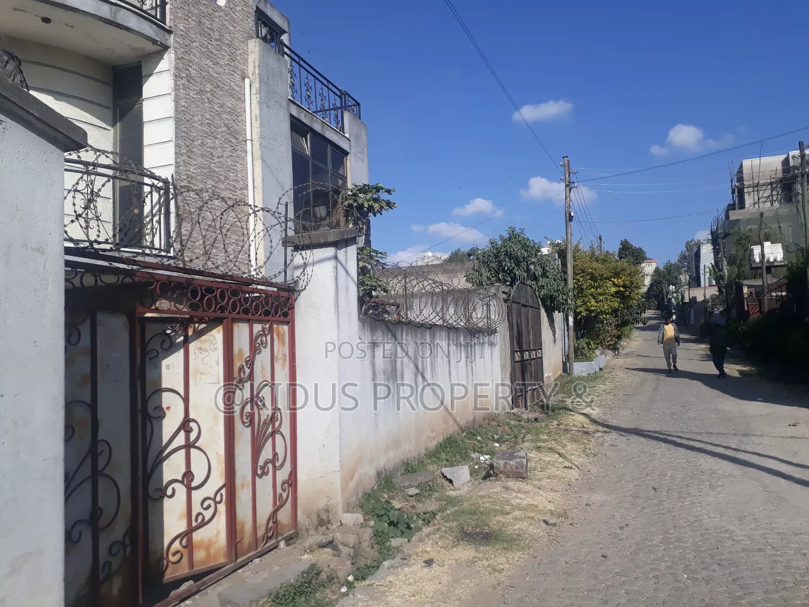 8bdrm Penthouse in Nasswe Real State, Nifas Silk-Lafto for sale