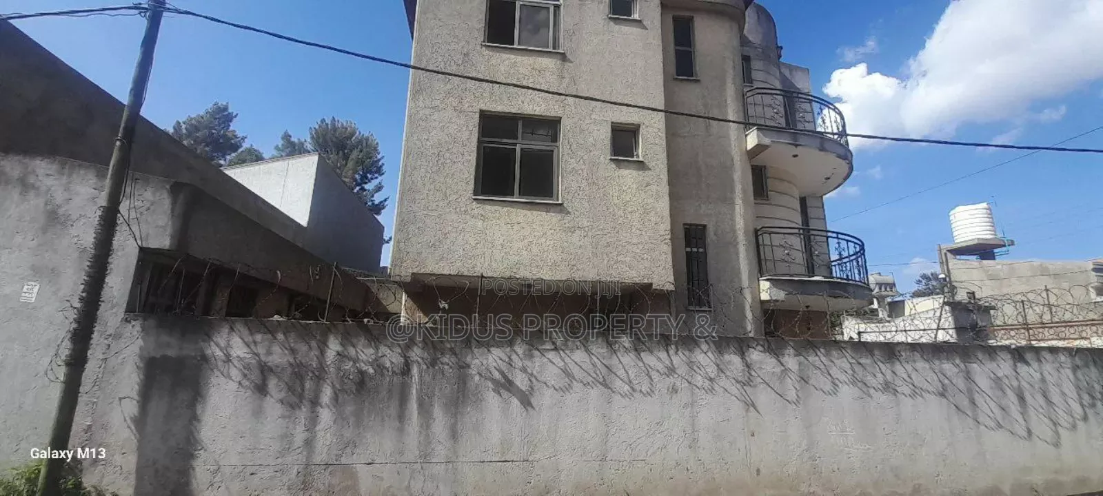 8bdrm Penthouse in Nasswe Real State, Nifas Silk-Lafto for sale