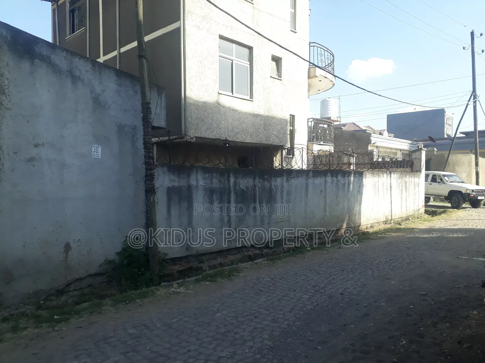 8bdrm Penthouse in Nasswe Real State, Nifas Silk-Lafto for sale