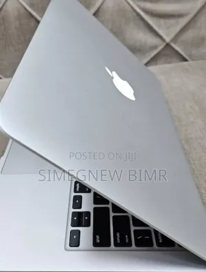 New Laptop Apple MacBook 2015 8GB Intel Core I5 SSD 128GB