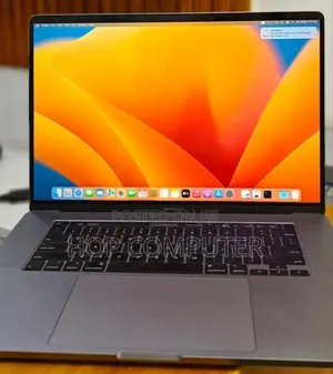 Photo - New Laptop Apple MacBook Pro 2019 32GB Intel Core I9 SSD 1T