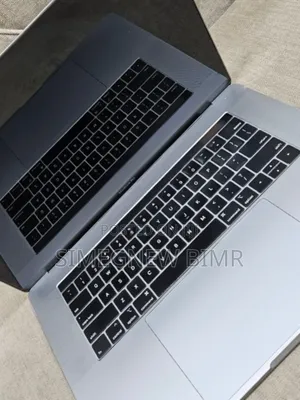 New Laptop Apple MacBook Pro 2019 16GB Intel Core i9 SSD 512GB