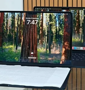 New Laptop Apple MacBook Air 2025 M4 13-Inch 16GB Apple M4 SSD 256GB