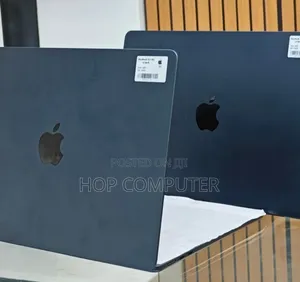 New Laptop Apple MacBook Air 2025 M4 13-Inch 16GB Apple M4 SSD 256GB