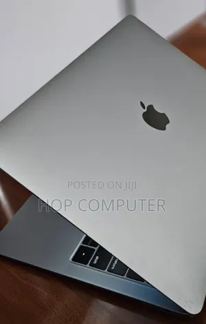 New Laptop Apple MacBook Air 2019 8GB Intel Core I5 SSD 128GB