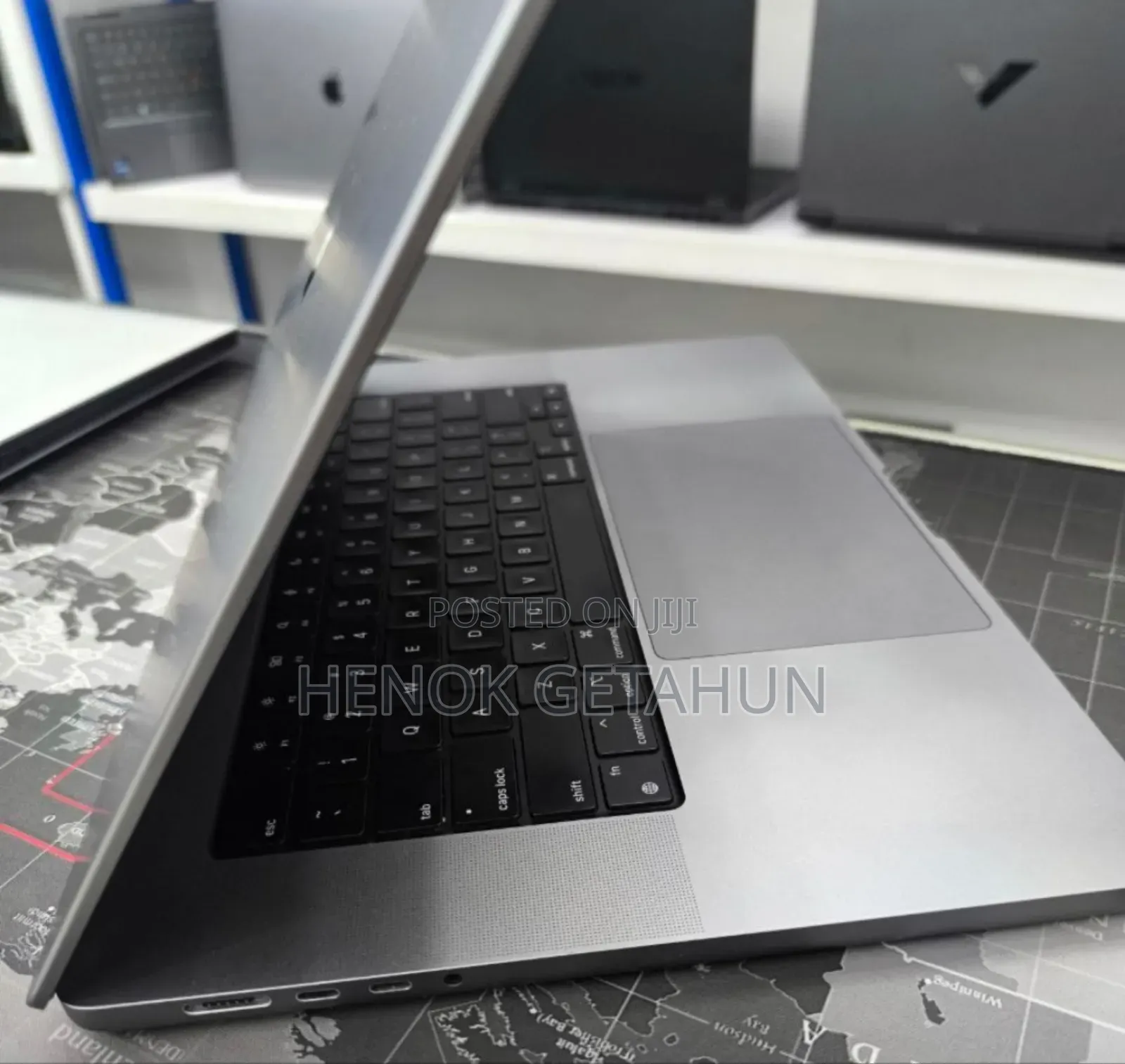 New Laptop Apple MacBook Pro M1 64GB Apple M1 Pro SSD 1T