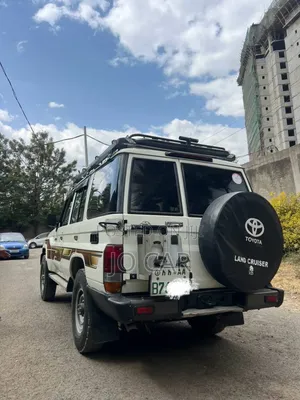 Toyota Land Cruiser 2014 White