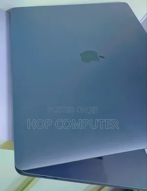 New Laptop Apple MacBook Pro 2017 16GB Intel Core I7 SSD 512GB