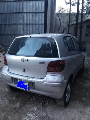 Toyota Yaris 1.4 2002 Silver