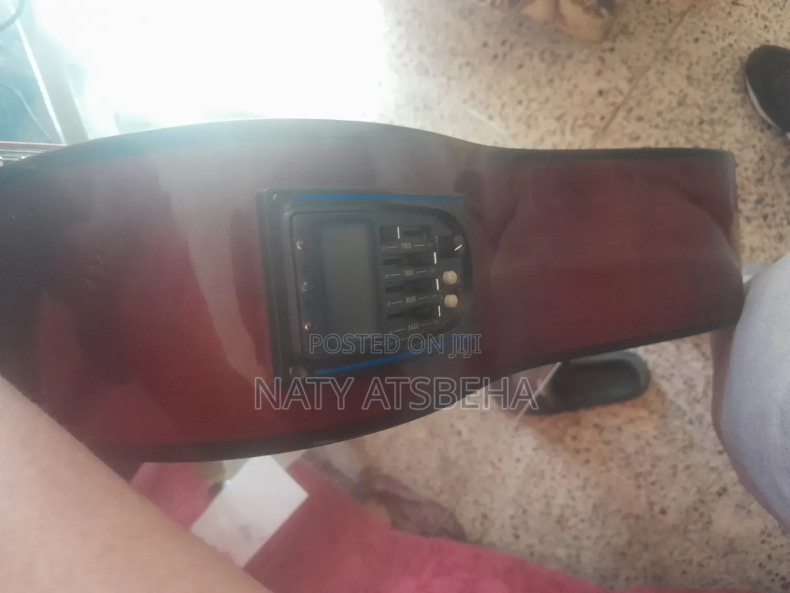 Acoustic Guitar F340