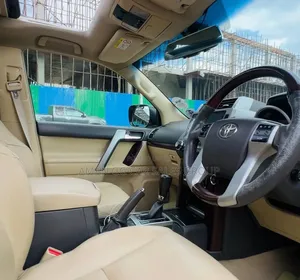 Toyota Land Cruiser 2015 White