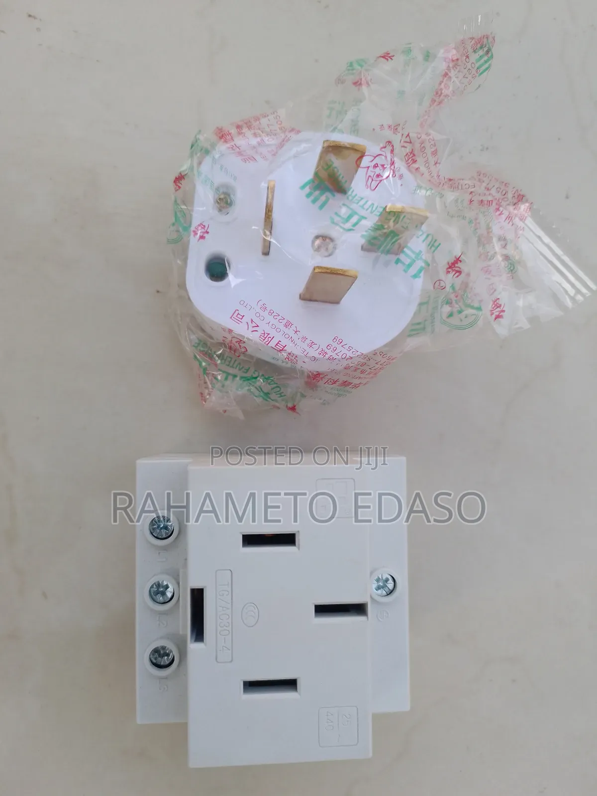 High-Power Socket Plugs