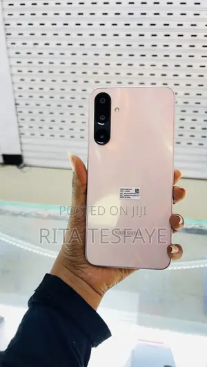 Photo - New Samsung Galaxy M16 128 GB Rose Gold